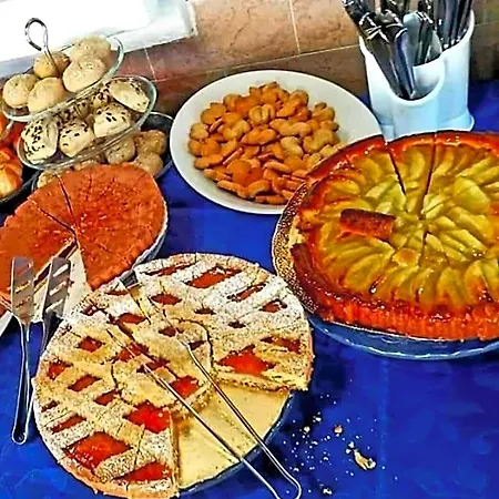 Almare Bed & Breakfast 3*